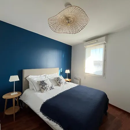 T2 Lumineux En Centre-ville Avec Balcon Et Parking Securise - Fr-1-319-612 * La Teste-de-Buch
